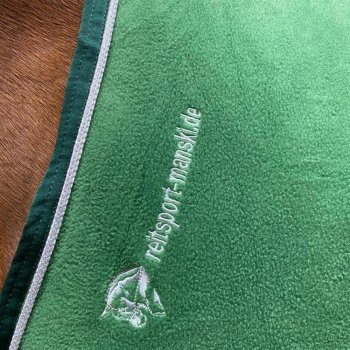 Manski Abschwitzdecke Fleece Zierkordel green