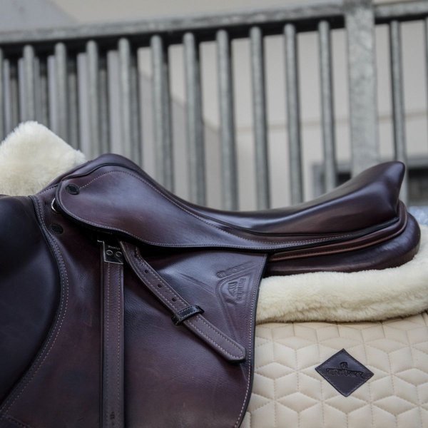 Kentucky Horsewear Sattelpad mit Fell IMPACT EQUALIZER 10 mm