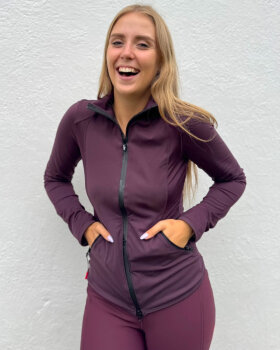 ea.St Damen Funktionsjacke ATHLETICS PRO aubergine